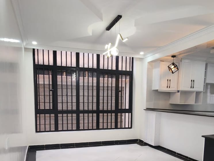 4-bedroom House for sale